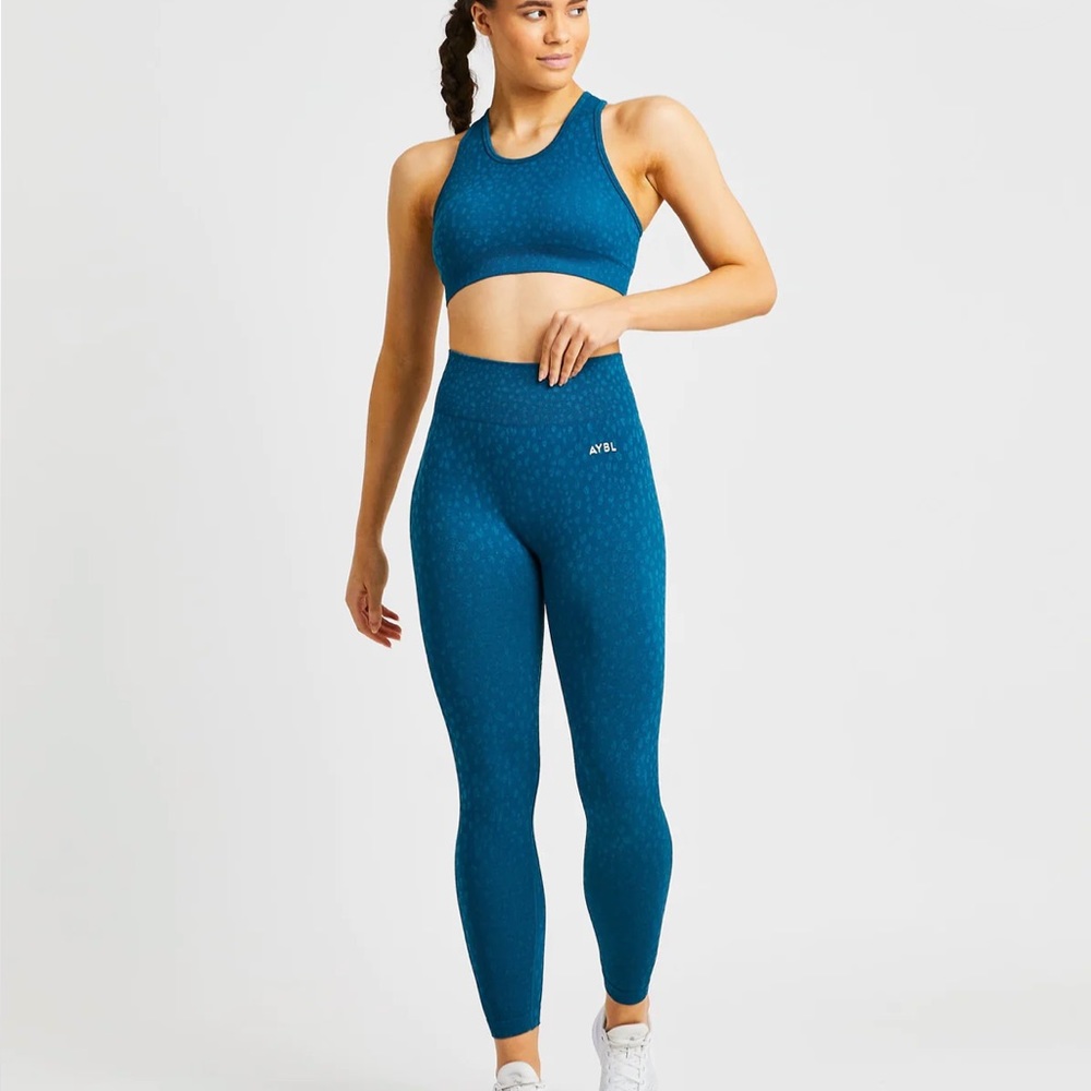 Women’s workout set from ABYL, both size S
